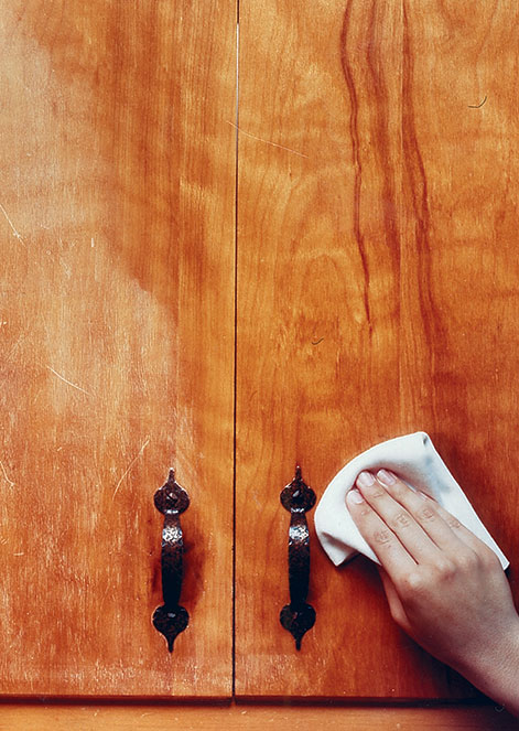 how to wax wood